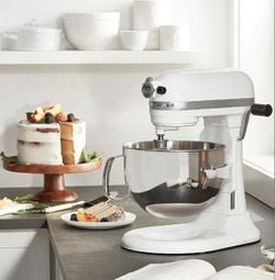 choosing-the-right-kitchenaid-attachment-for-baking-cakes