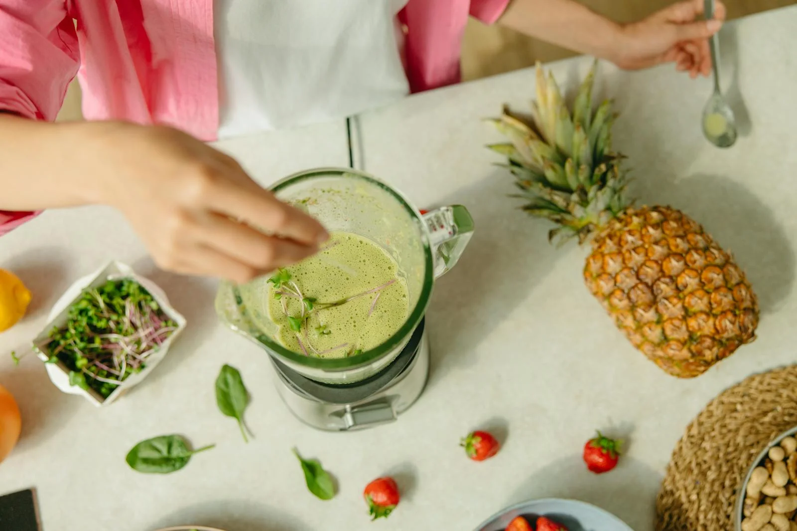 blendtec-vs-vitamix-which-blender-is-right-for-smoothies