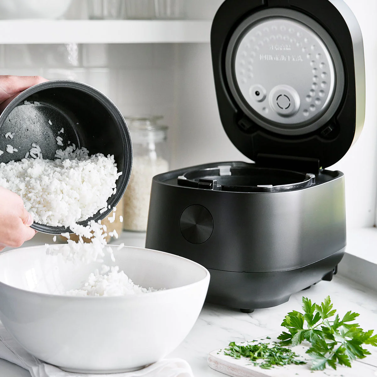 how-to-use-a-traditional-rice-cooker-step-by-step