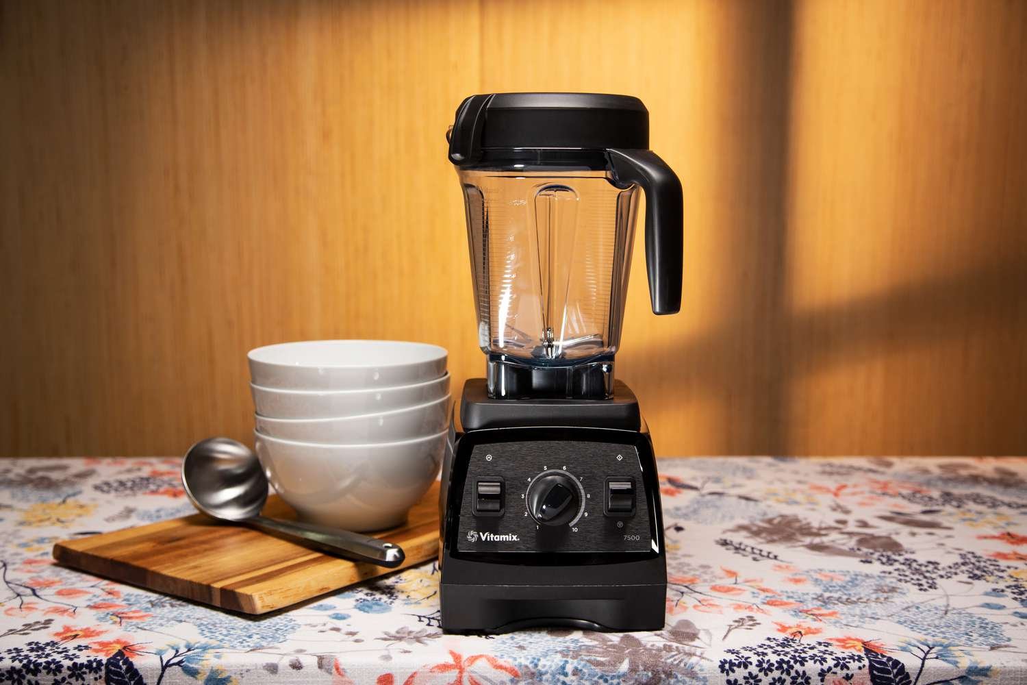 comparing-vitamix-750-and-7500-blenders-key-differences