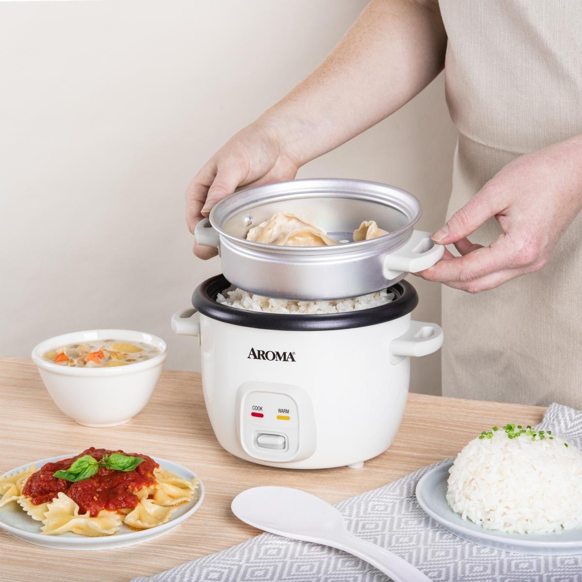 small-kitchens-the-best-4-cup-rice-cooker-on-the-market