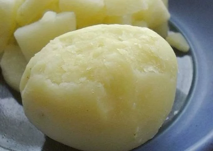 how-to-boil-potatoes-in-a-microwave-quick-and-easy-guide