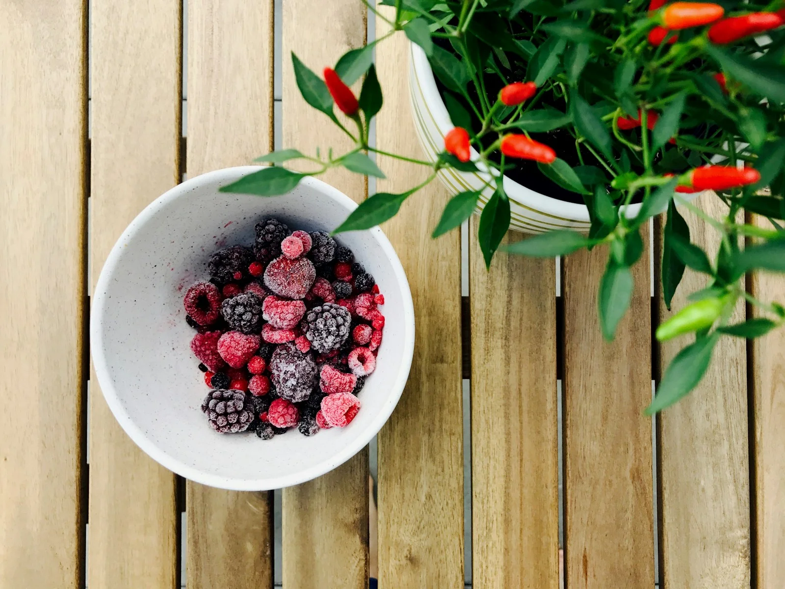how-to-thaw-frozen-fruit-properly-for-blender-smoothies