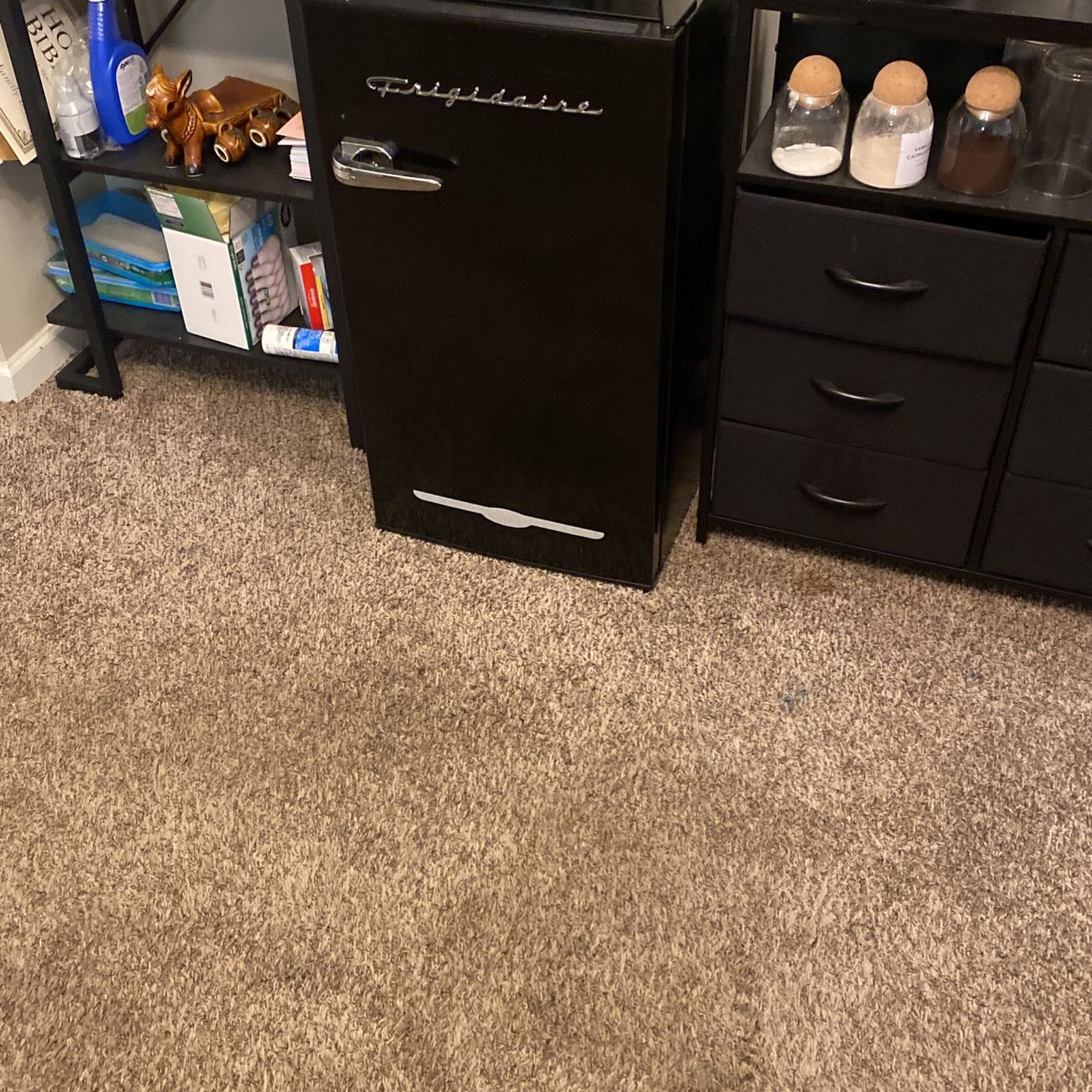 carpet-conundrum-can-you-put-a-mini-fridge-on-carpet