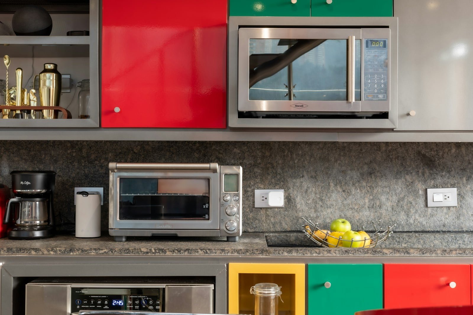 best-microwaves-to-add-a-pop-of-color-to-your-mornings