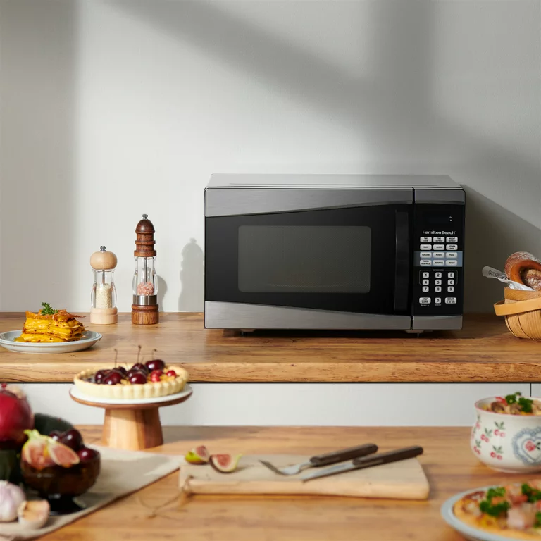hamilton-beach-0-9-cu-ft-900w-microwave-buyers-guide