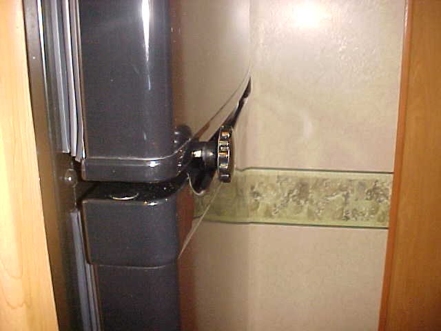 keep-an-rv-refrigerator-door-closed-while-traveling