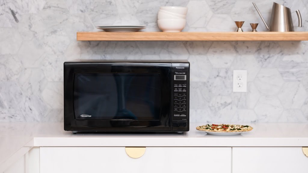panasonic-nn-sn936b-microwave-the-complete-buyers-guide
