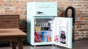 can-a-mini-fridge-cool-a-room