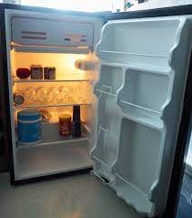 can-i-leave-my-mini-fridge-on-all-the-time